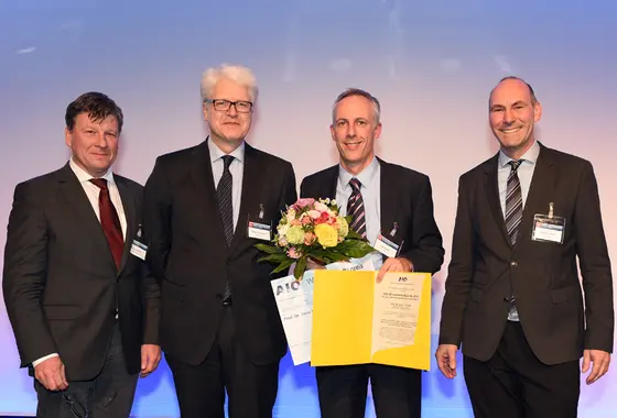 Prof. Helmut Oettle (Stellvertretender Vorsitzender), Prof. Volker Heinemann (AIO Vorsitzender), Prof. Jens Siveke (Preisträger) und Prof. Florian Lordick (Laudator)