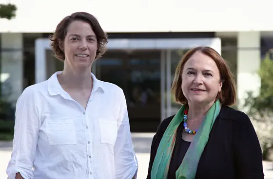 Changeover in the Cancer Prevention Unit: Ute Mons (left) is taking over from Martina Pötschke-Langer