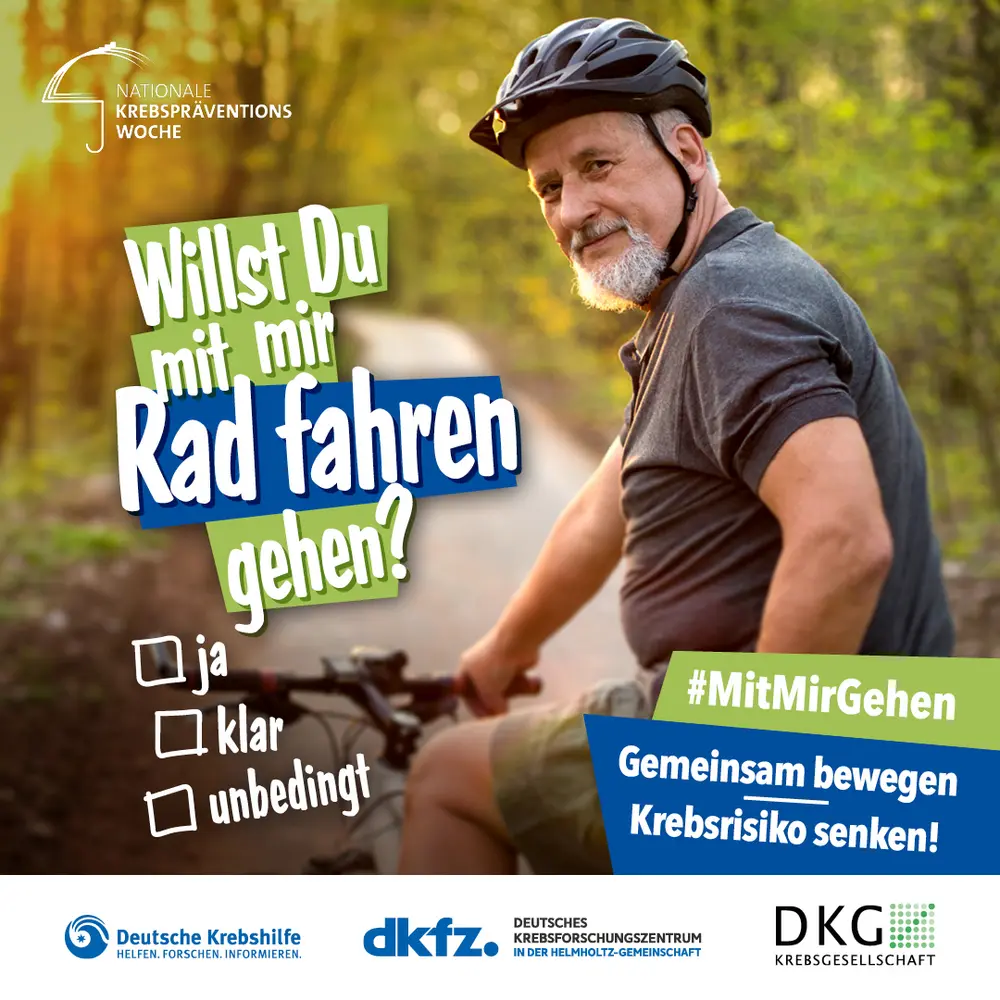 Mann mit Fahrradhelm sitzt auf Rad. Text: "Willst Du mit mir Rad fahren gehen? – ja, klar, unbedingt."