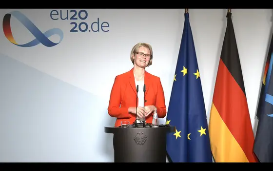 Bundesforschungsministerin Anja Karliczek gibt vier neue NCT-Standorte bekannt